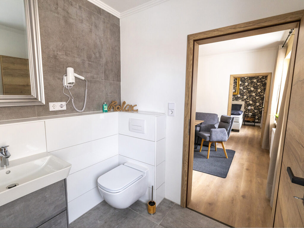Blick in das Badezimmer im Sehusa Living Apartments in Seesen