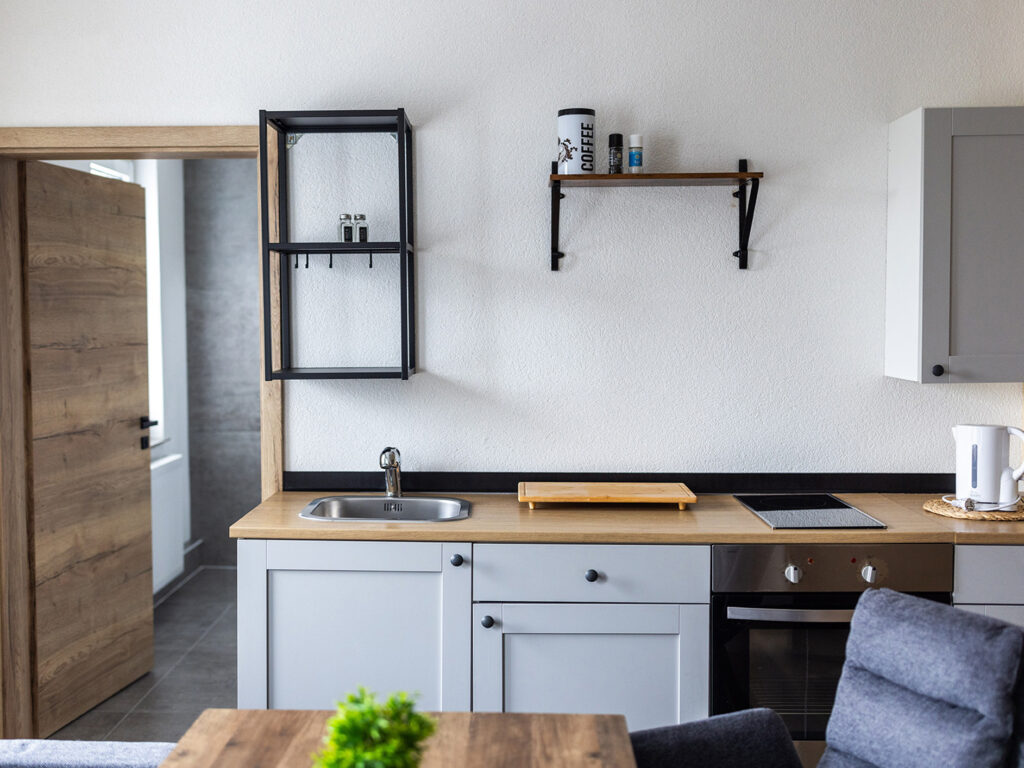 Blick in die Küche im Sehusa Living Apartments in Seesen