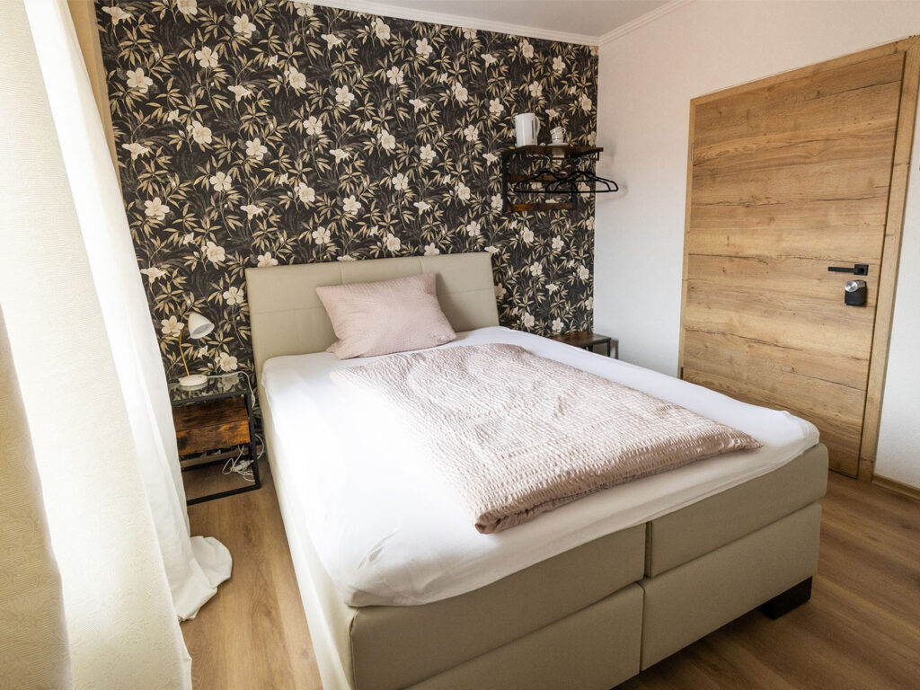 Blick in das Einzelzimmer im Sehusa Living Apartments in Seesen