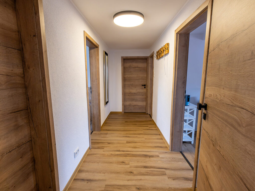 Blick in den Flur im Sehusa Living Apartments in Seesen